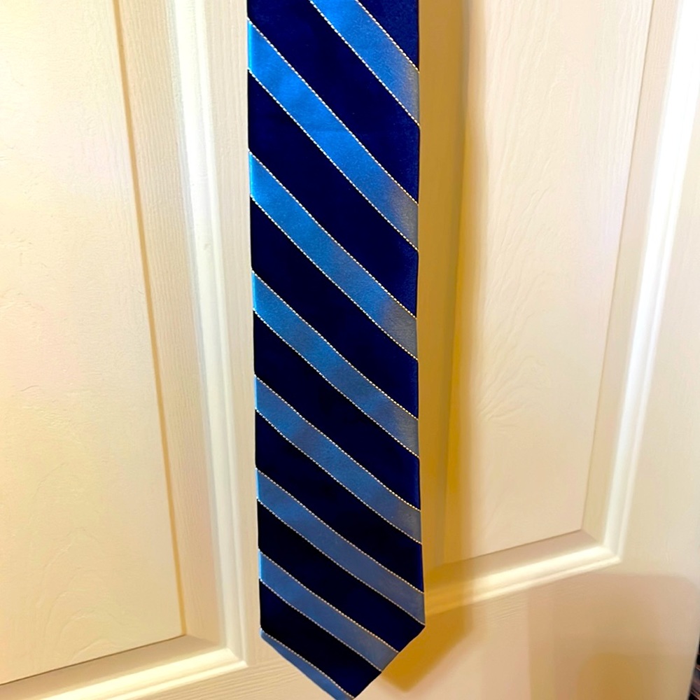 Mens Blue/Navy Tommy Hilfiger Striped Tie 100% Silk